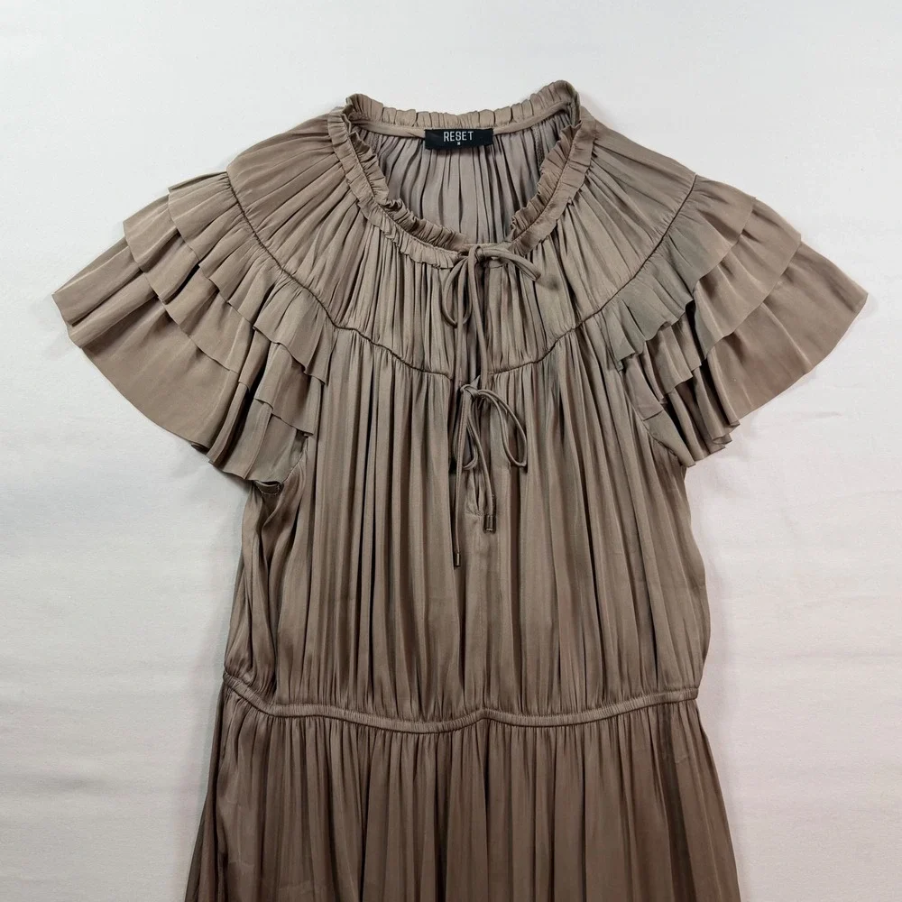 RESET Pleated Tiered Maxi Dress Medium Taupe Mushroom Satin‎ Flutter Sleeve Boho